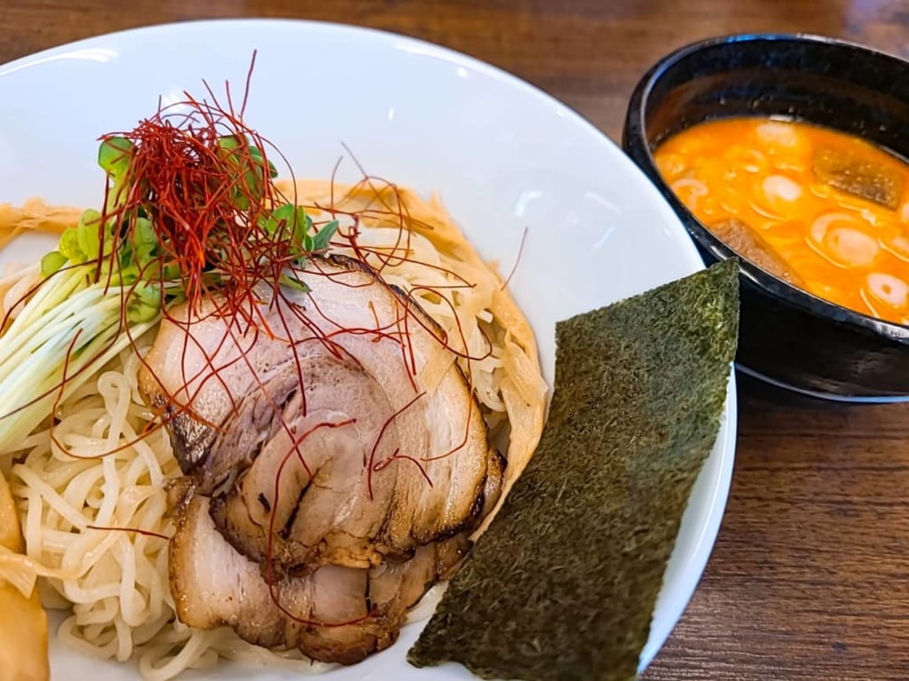 こむさし辛つけめん