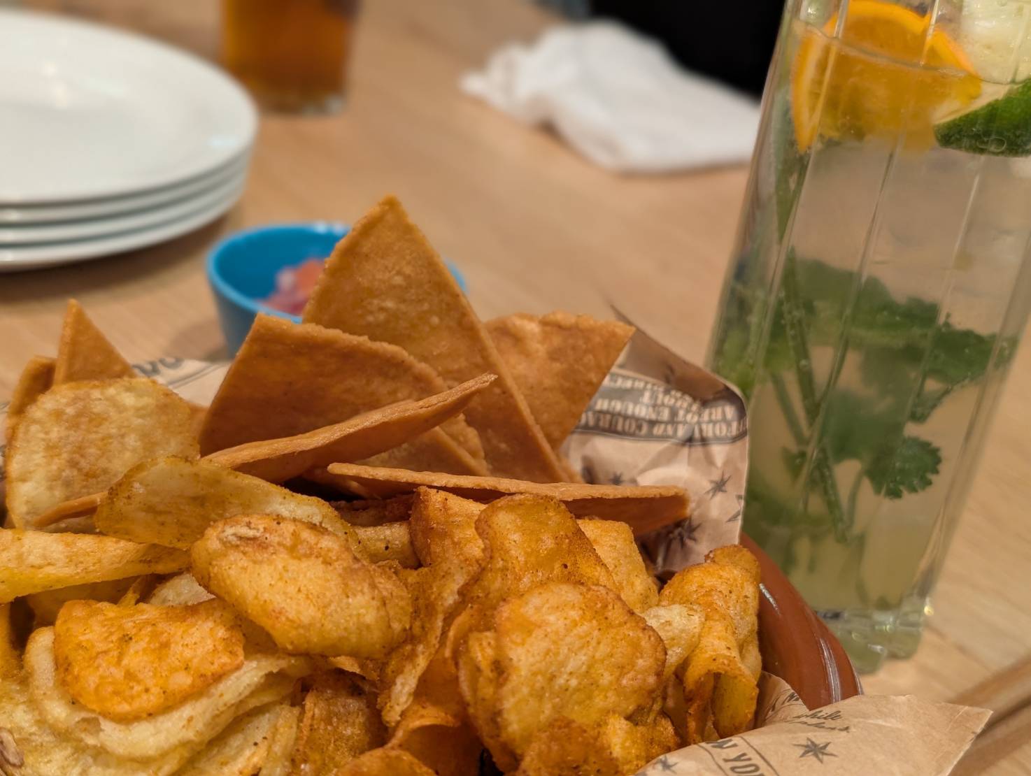 宇都宮市】味も映えも抜群。曲師町のオシャレ空間『THUNDER TACOS』で